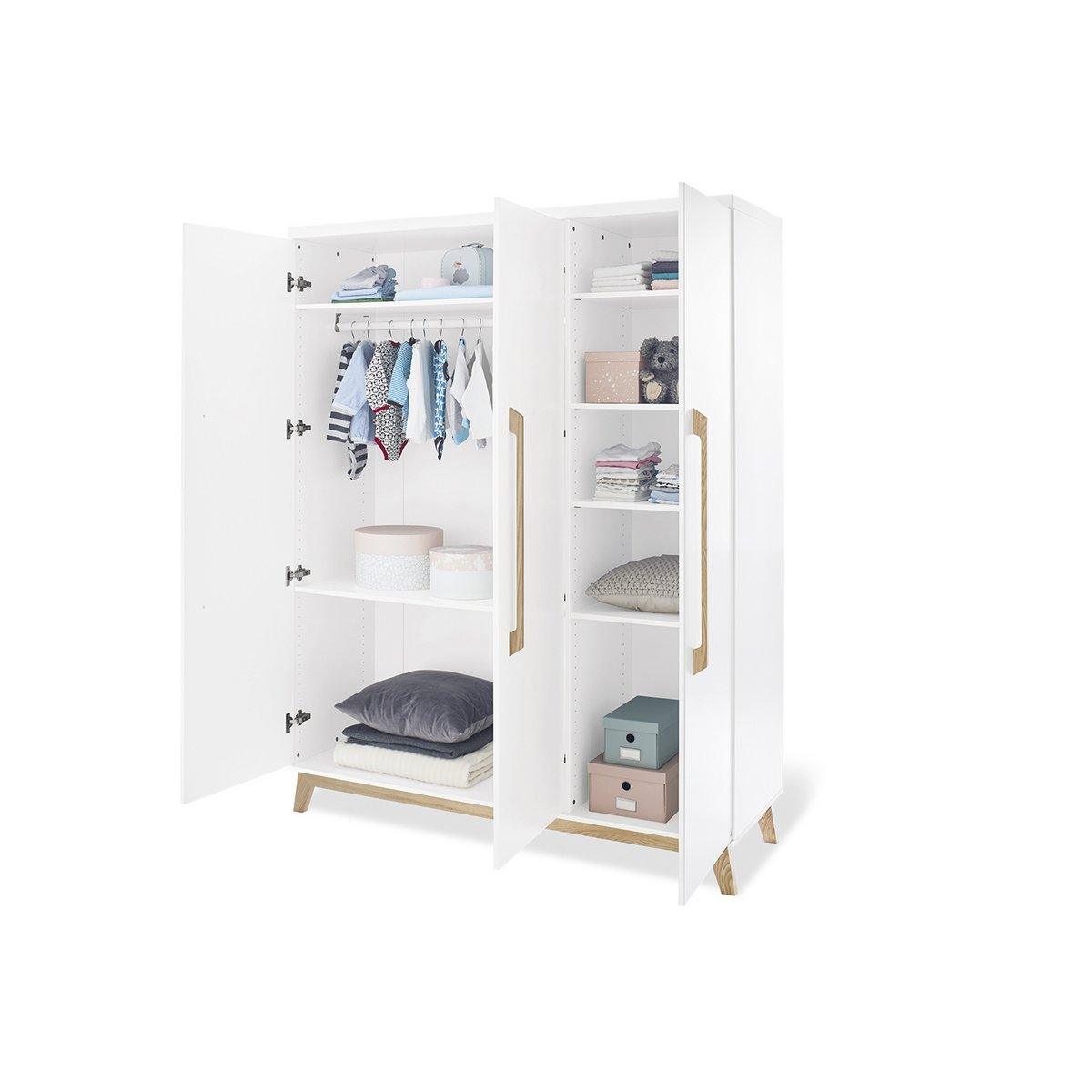 Babykamer combinatie Hilda & Riva: ledikant, brede commode, 3-deurs kledingkast en wandplank - FamilyStuff