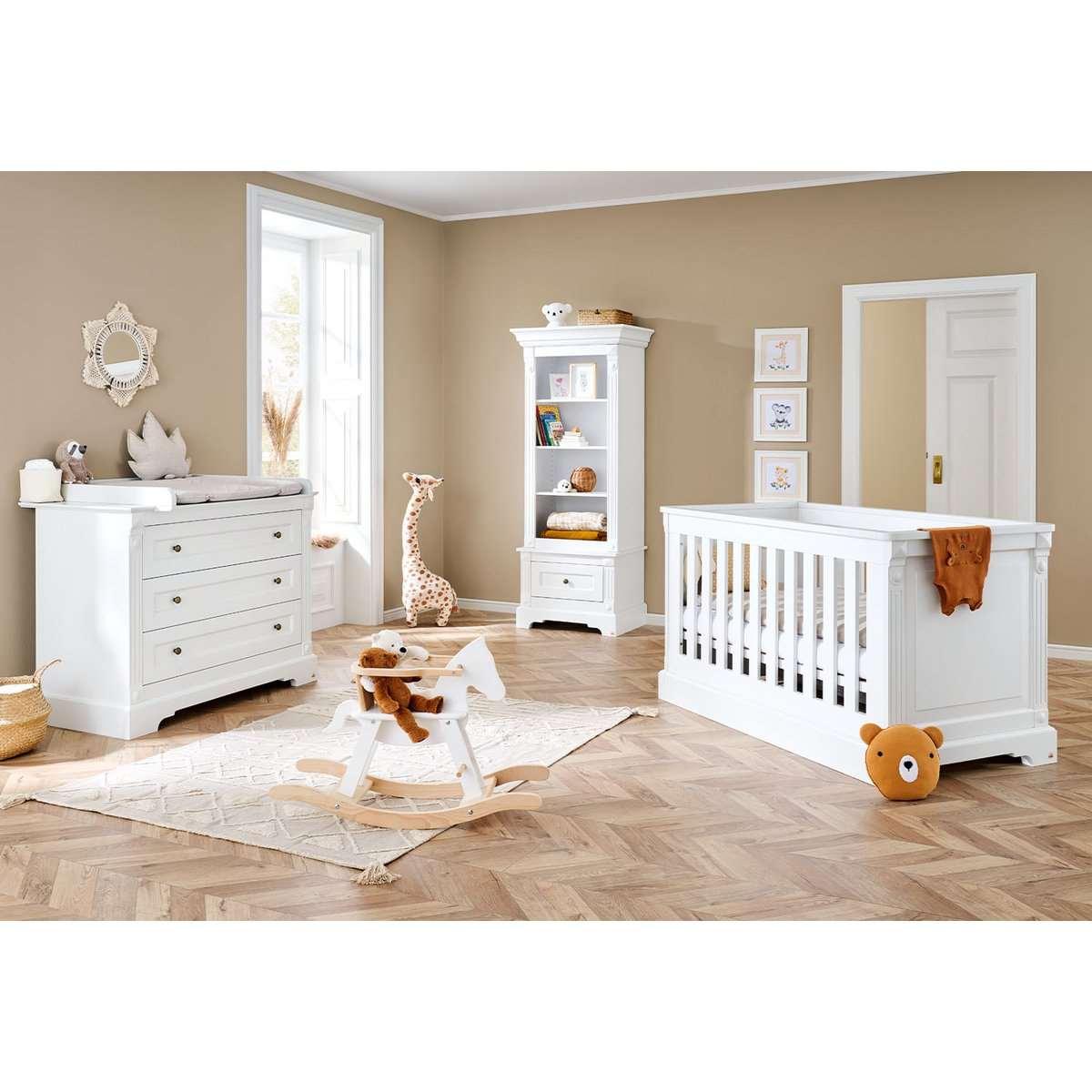 Babykamerset Emilia: ledikant en commode - FamilyStuff