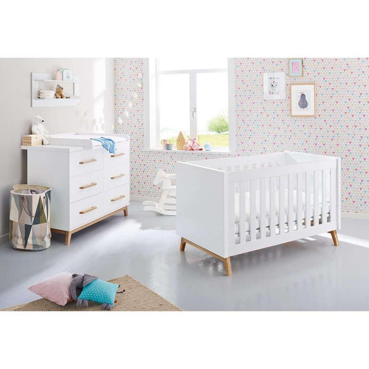 Babykamerset Riva: ledikant, brede commode & wandplank - FamilyStuff