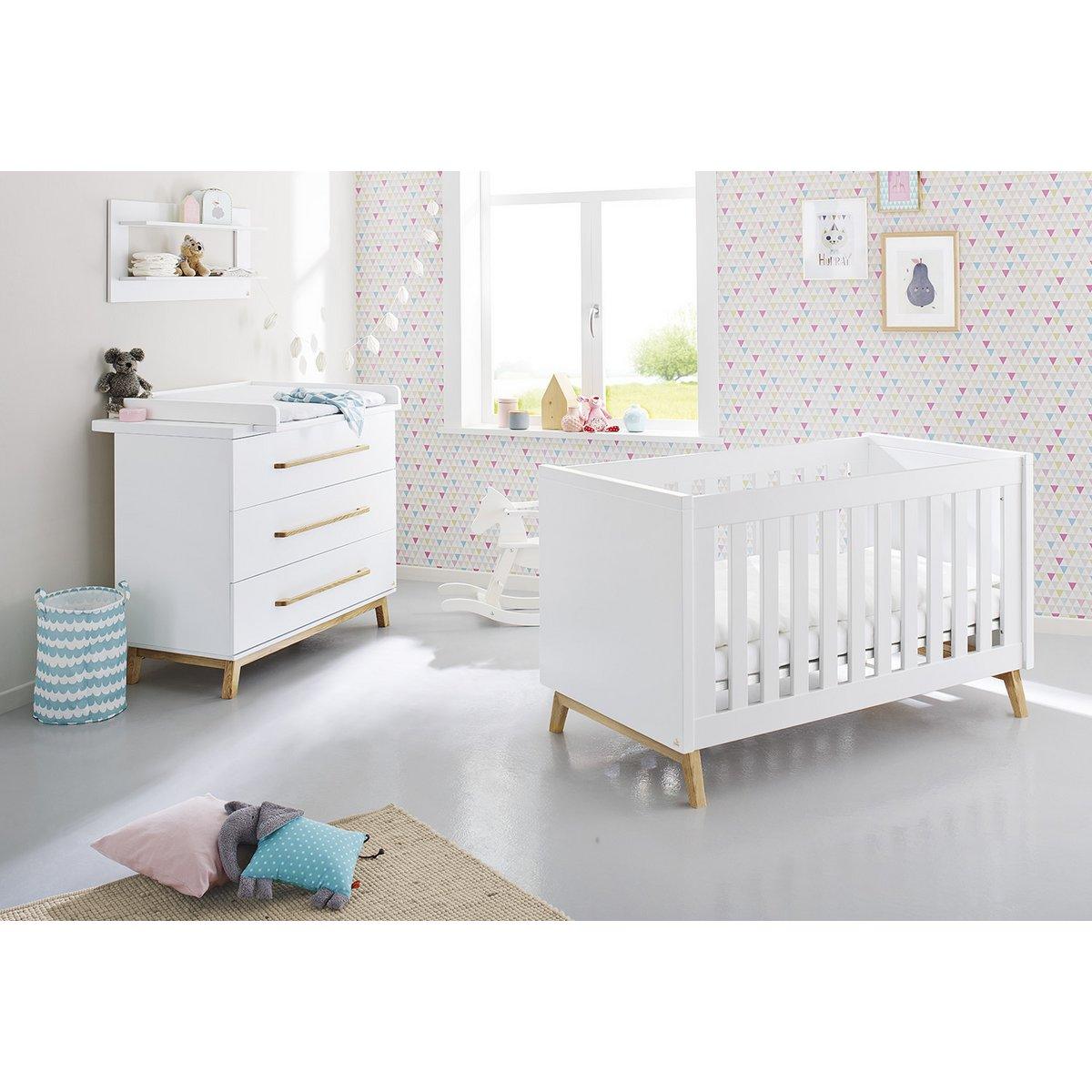 Babykamer Riva: ledikant en commode - FamilyStuff