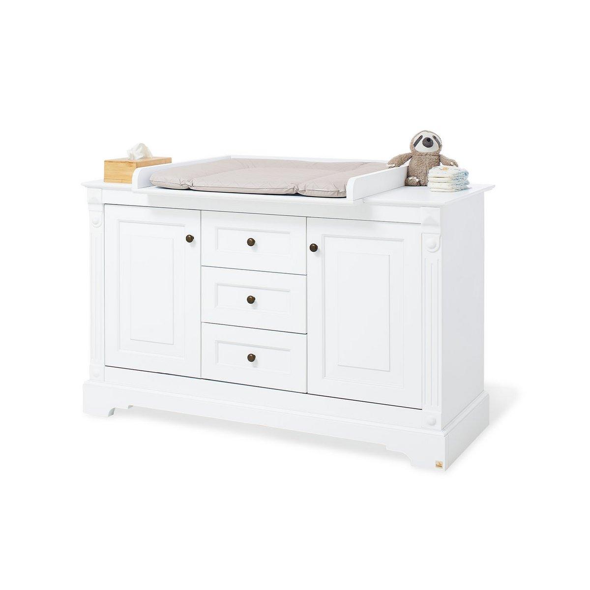 Babykamerset Emilia: ledikant, brede commode en 2-deurs kledingkast - FamilyStuff