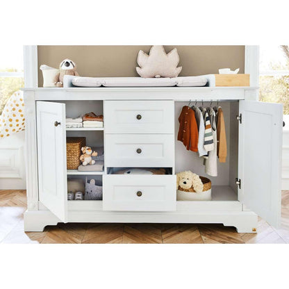 Babykamerset Emilia: ledikant, brede commode en 2-deurs kledingkast - FamilyStuff