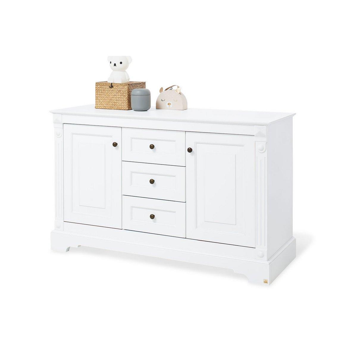 Babykamerset Emilia: ledikant, brede commode en 2-deurs kledingkast - FamilyStuff